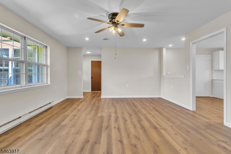 27 Cambridge Circle Manchester NJ 08759