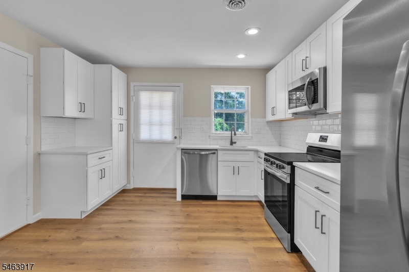 27 Cambridge Circle Manchester NJ 08759