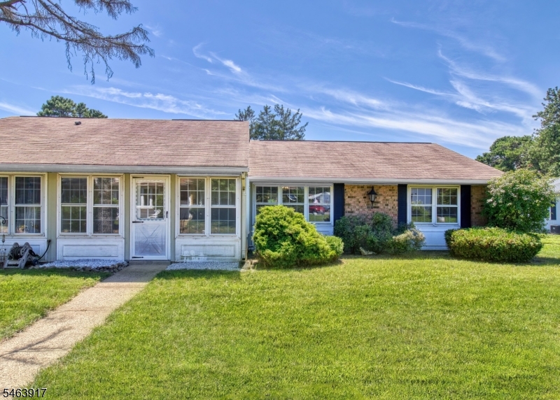 27 Cambridge Circle Manchester NJ 08759