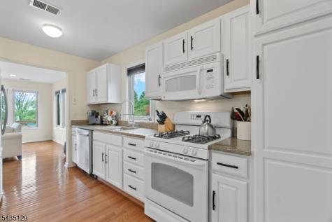 1 Wimbledon Drive 3 Vernon NJ 07462