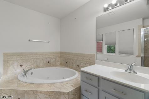 1 Wimbledon Drive 3 Vernon NJ 07462