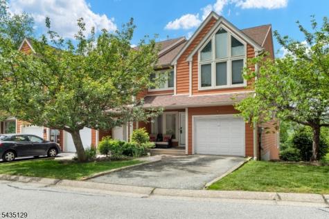 1 Wimbledon Drive 3 Vernon NJ 07462