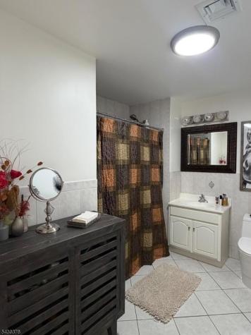 15 Tichenor Lane Newark NJ 07114