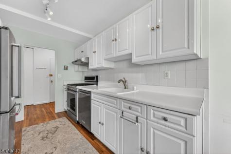 926 Bloomfield Avenue Glen Ridge Boro NJ 07028