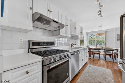 926 Bloomfield Avenue Glen Ridge Boro NJ 07028