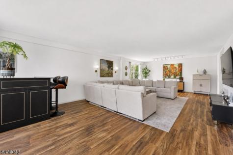 926 Bloomfield Avenue Glen Ridge Boro NJ 07028