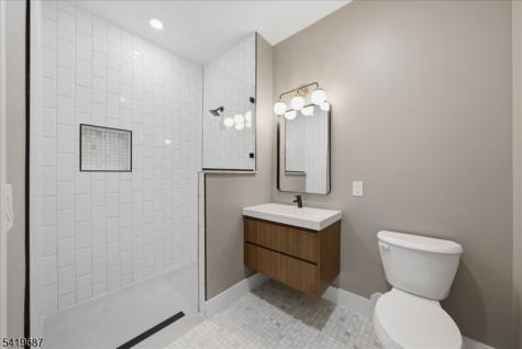 21 Lincoln Park Newark NJ 07102