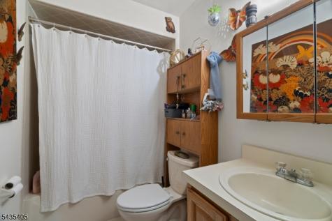 3 Port Royal Drive 3 Vernon NJ 07462