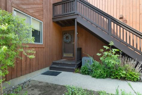 3 Port Royal Drive 3 Vernon NJ 07462