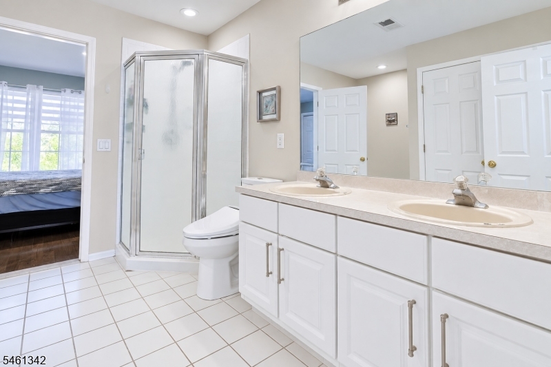 601 Tulsa Court Independence NJ 07840