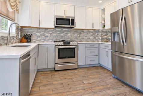 601 Tulsa Court Independence NJ 07840