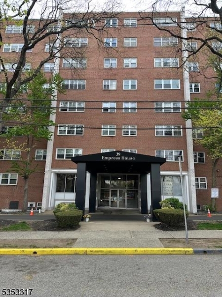 39 E 39th Street Paterson NJ 07514
