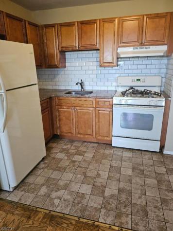 39 E 39th Street Paterson NJ 07514