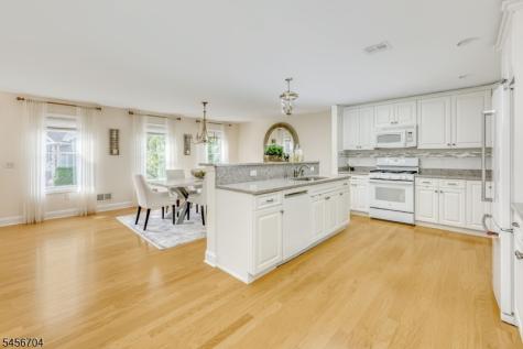 1202 Whitney Lane Allendale NJ 07401
