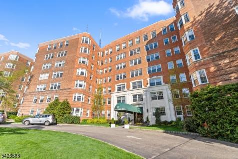 10 Crestmont Road Montclair NJ 07042