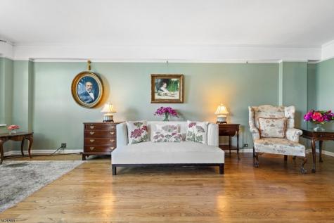 10 Crestmont Road Montclair NJ 07042
