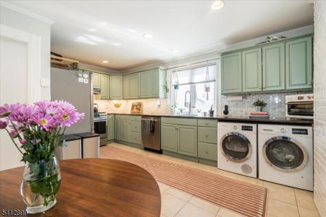 41 Montague Place Montclair NJ 07042