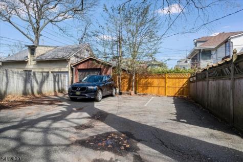 41 Montague Place Montclair NJ 07042