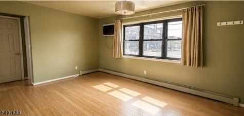 183 Terhune Avenue Lodi NJ 07644