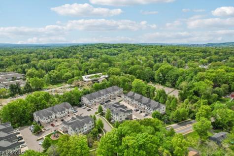 208 Welsh Place Morris Plains NJ 07950