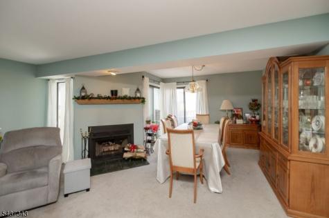 55 Kensington Court Washington NJ 07840