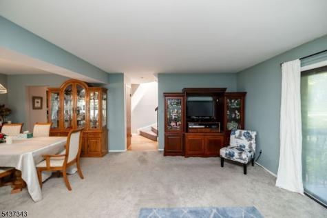 55 Kensington Court Washington NJ 07840