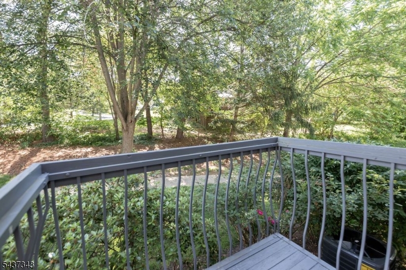 55 Kensington Court Washington NJ 07840