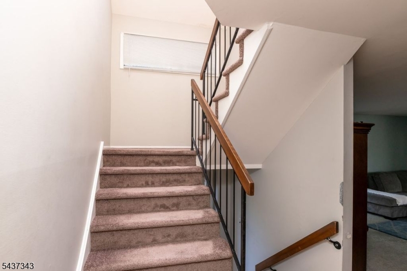 55 Kensington Court Washington NJ 07840