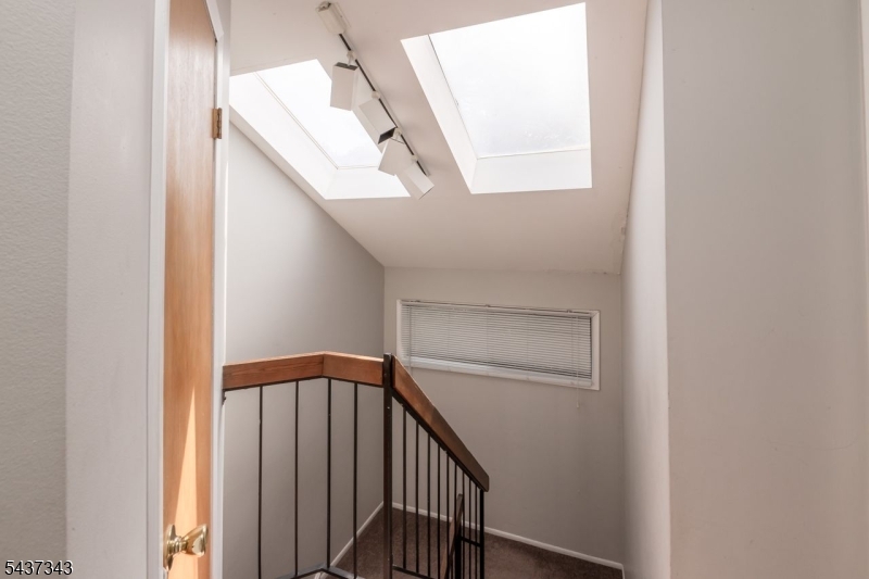 55 Kensington Court Washington NJ 07840