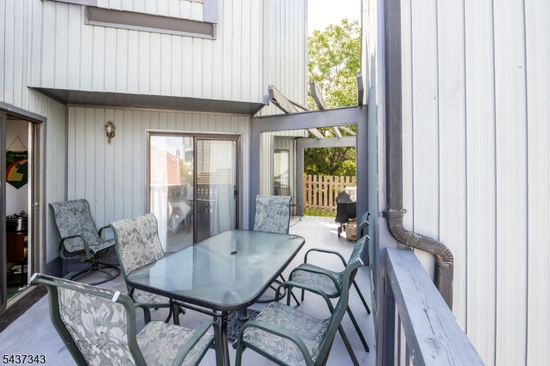 55 Kensington Court Washington NJ 07840