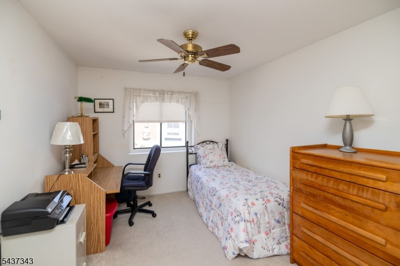 55 Kensington Court Washington NJ 07840