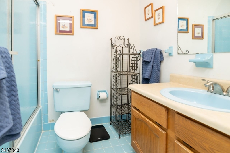 55 Kensington Court Washington NJ 07840