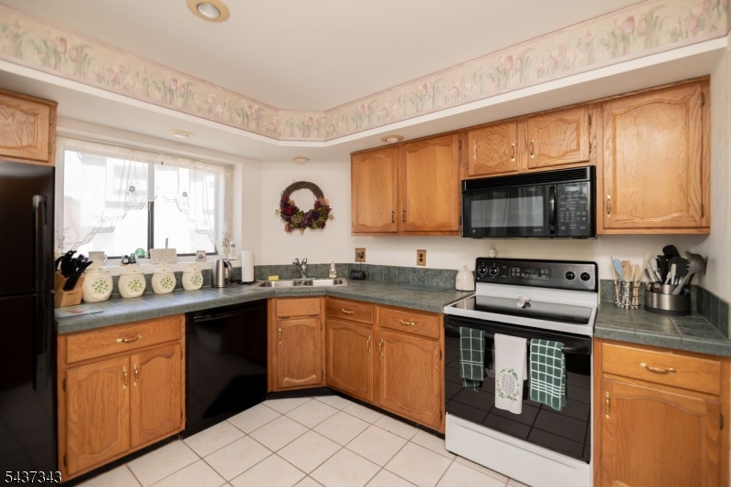 55 Kensington Court Washington NJ 07840