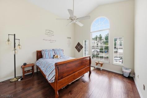7 Witherspoon Court Morris NJ 07960
