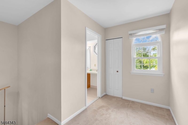 12 Munsee Trail Branchburg NJ 08876