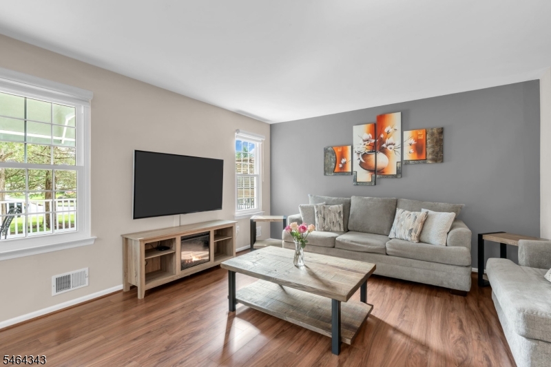 12 Munsee Trail Branchburg NJ 08876