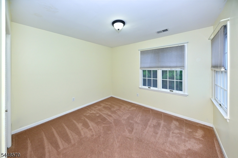 6 Erin Way Lincoln Park NJ 07035