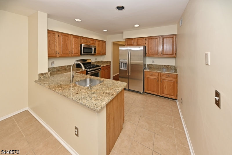6 Erin Way Lincoln Park NJ 07035