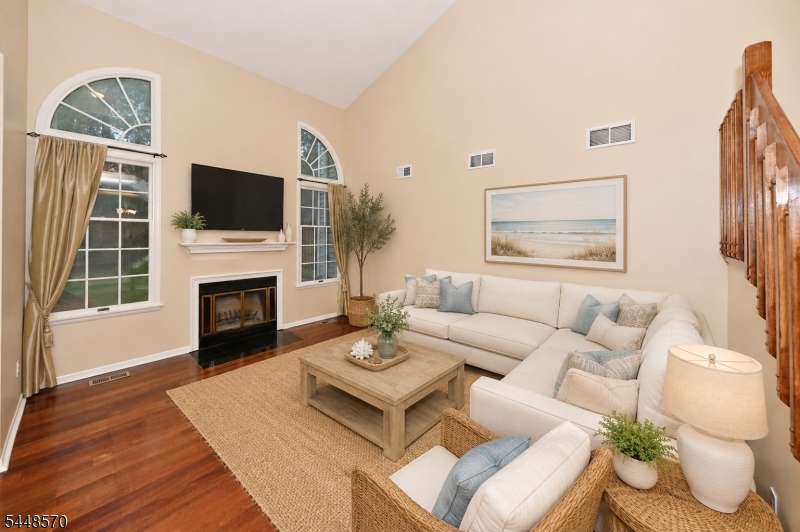 6 Erin Way Lincoln Park NJ 07035