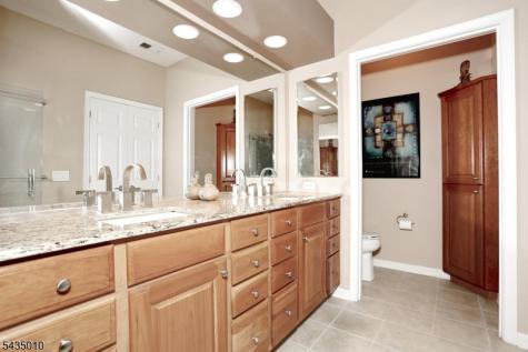 3118 Warrens Way Wanaque NJ 07465