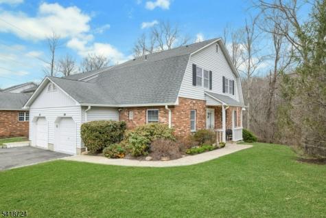 30 Coachlight Drive Chatham NJ 07928