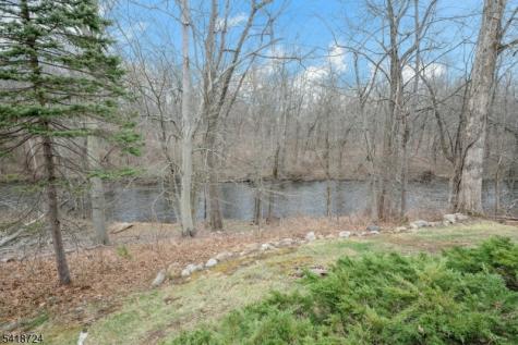 30 Coachlight Drive Chatham NJ 07928