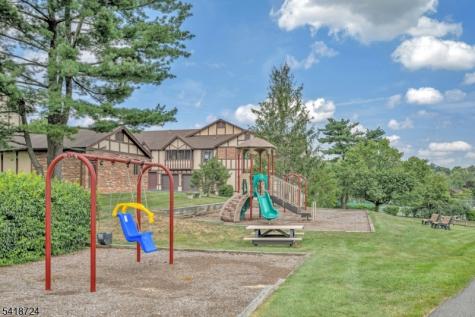 30 Coachlight Drive Chatham NJ 07928