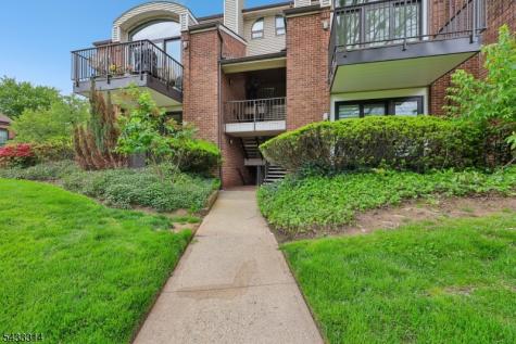 1 Peabody Court Teaneck NJ 07666