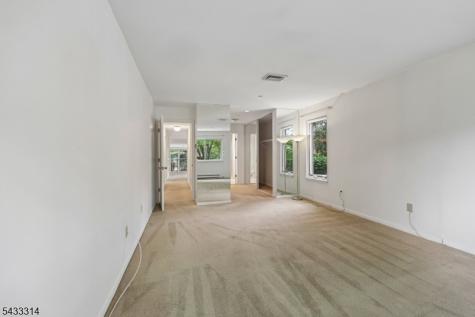 1 Peabody Court Teaneck NJ 07666