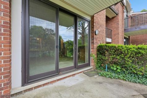 1 Peabody Court Teaneck NJ 07666