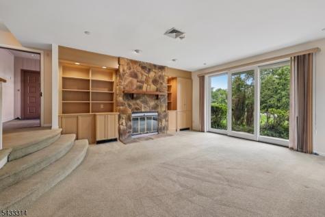 1 Peabody Court Teaneck NJ 07666