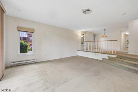 1 Peabody Court Teaneck NJ 07666