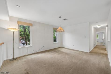 1 Peabody Court Teaneck NJ 07666