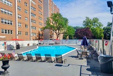 39 E 39th Street Paterson NJ 07514